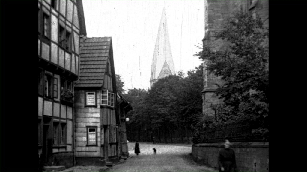 Historische Bilder aus Soest Lütgen Klosterkamp mit Schifer Turm, Soest mit freundlicher Genehmigung des LWL-Münster