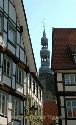 Petri Kirchturm vom Markt aus gesehen
