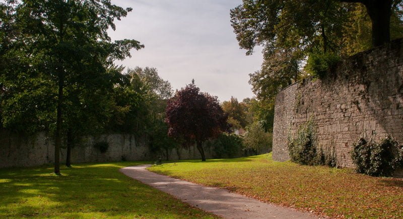 Die Gräfte mit Wall in Soest © Werner Tigges