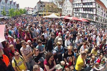 Boerdetag Soest 2015 07.05.2015 Ausflugstipp fürs Wochenende: Bördetag in Soest Das große Stadtfest lädt vom 8. bis 10. Mai unter dem Motto „Forschen & Entdecken“ zum Bummeln, Staunen und Mitmachen ein. Bild:Stadtmarketing Soest
