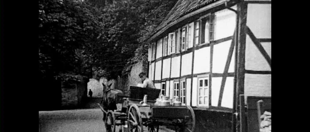 Historische Bilder aus Soest - Pferdefuhrwerk im Steingraben, vor dem alten Stadtkrankenhaus