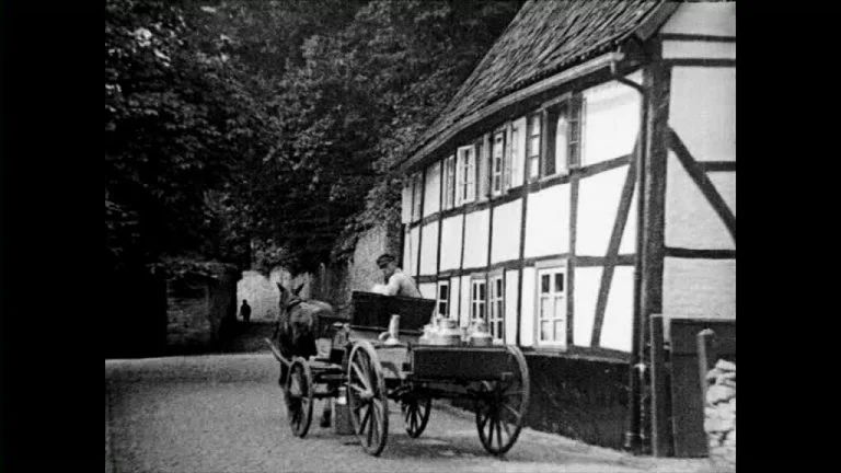 Historische Bilder aus Soest - Pferdefuhrwerk im Steingraben, vor dem alten Stadtkrankenhaus
