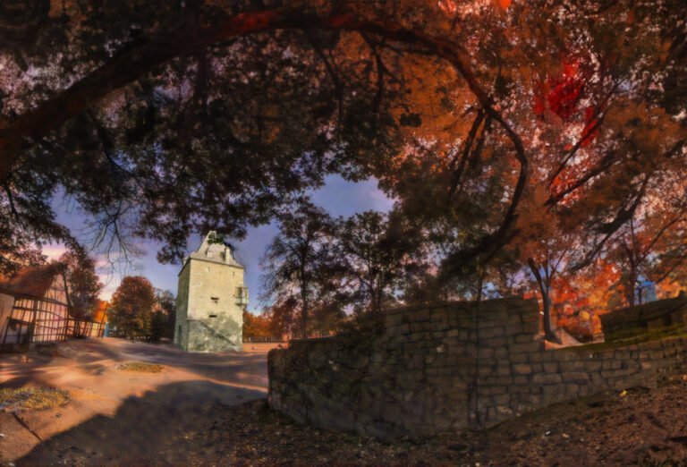 Stadtführung Soest im Herbst - Das Osthofentor im Herbst